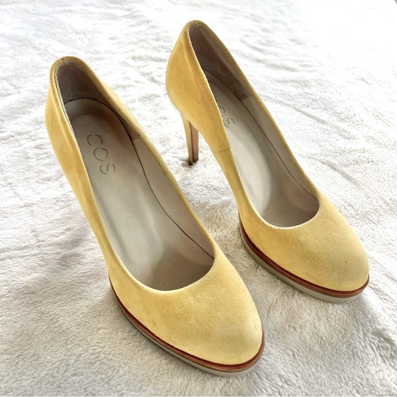 COS Mustard Yellow Suede Heels – Made in Portugal – Women Size 37 / US 7 - Picture 1 of 6